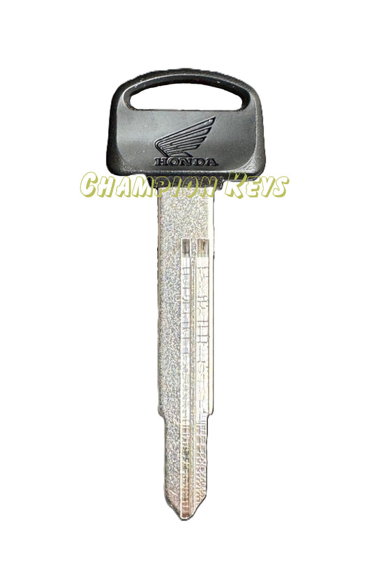 HONDA KEY (35121-GET-007)   _   Key Code Series: A00-A99, B001-B99, C00-C99, D00-D99   _   Year: 2002-2026   _   Models: NPS50 Ruckus, CHF50 Metropolitan