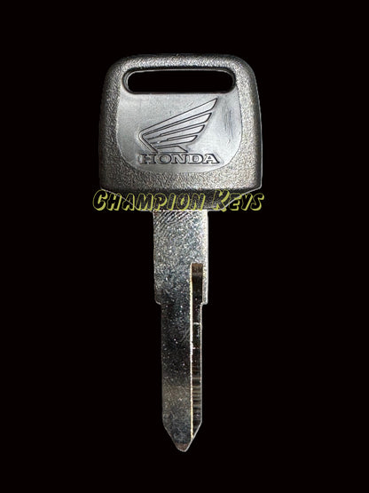 HONDA KEY OEM (35121-K84-901) Key Code Series: Z00-Z99-  Year: 2017+ - Models: XR150LEAC MEX, CRF250L, Rebel 300-500, MX300-0500, CB300R, Grom MSX125