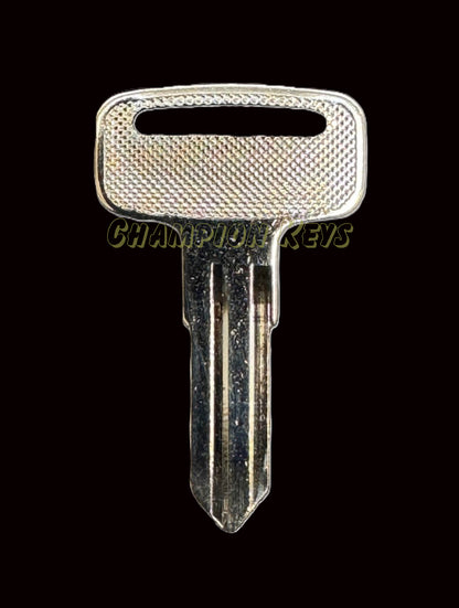 POLARIS KEY OEM (4015704, 4015705) Key Code Series: 4000-4149 R, 4150-4299 L, A00000-A99999, B00000-B99999